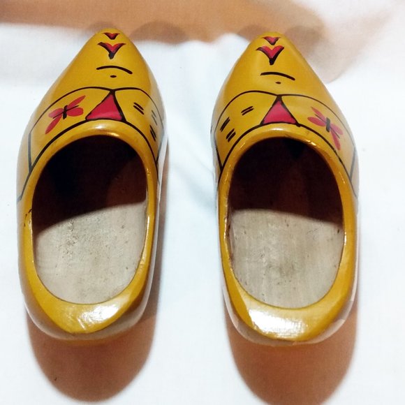 Vintage Dutch Decorative Hand Painted Wooden Clogs - Picture 3 of 16